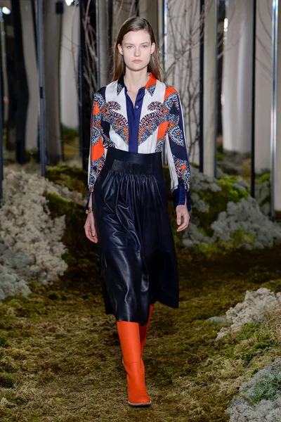 Look 5